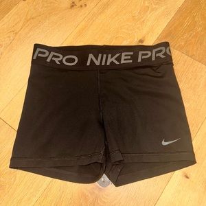 Nike pro